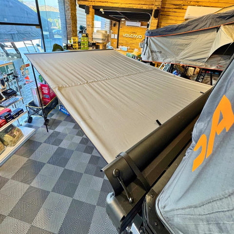 Toldo Lateral con carcasa de aluminio 2x2.5