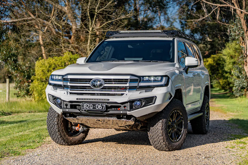 Bumper Delantero Evo 3D Toyota Land Cruiser 300 2022+ c/Sensores y Lavafaros