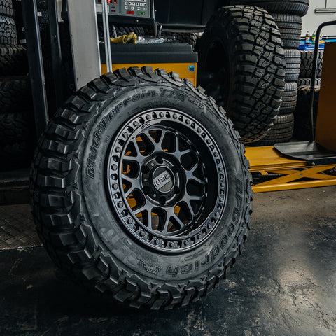 KMC KM549 GRS 17x9 / 5x127 / -12 / S-BLCK / 4unds