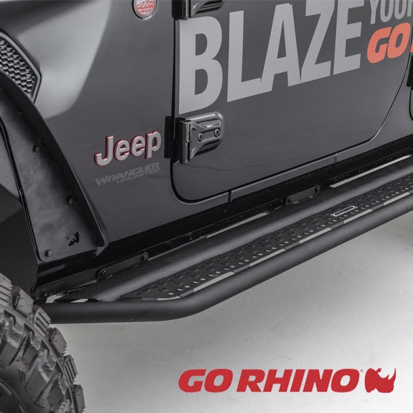 Pisadera Dominator D6 Jeep Wrangler JL 4 puertas 18->